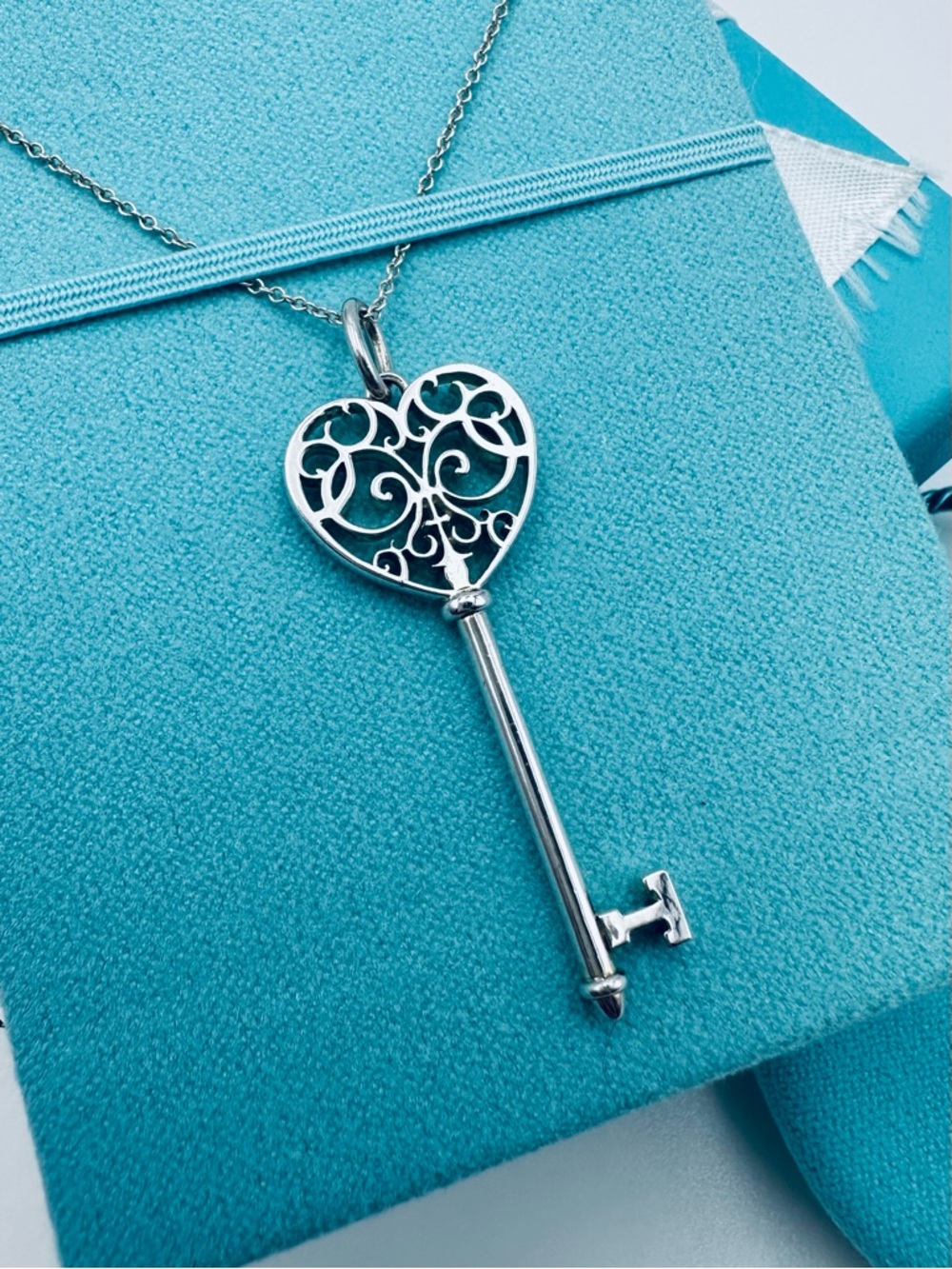 Tiffany & Co. 18” Enchant Heart Key Charm Necklace in Silver with PACKAGING